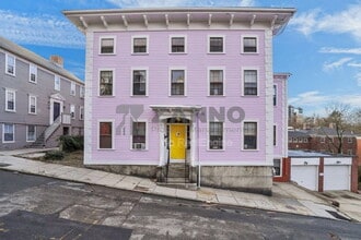 Building Photo - 35 Bowen St