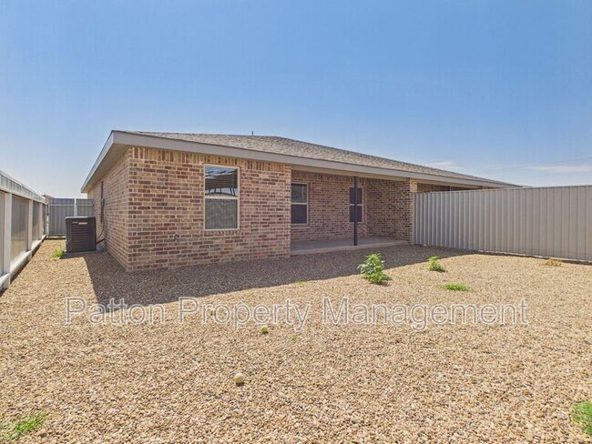 Building Photo - 1124 Caprock St