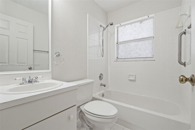 Building Photo - 14202 SW 151st Ct
