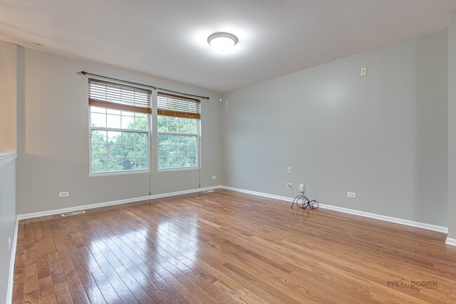 Building Photo - 496 Belvedere Ln