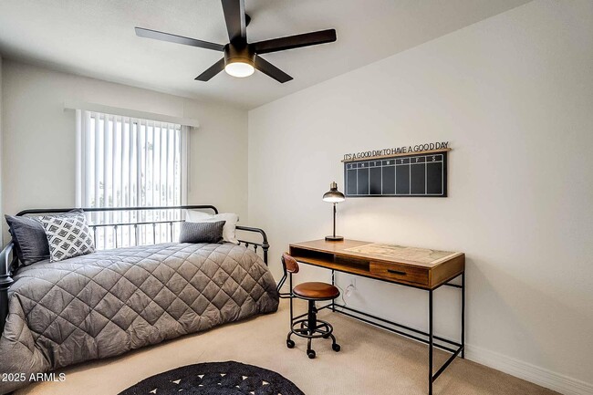 Building Photo - 7906 E Keim Dr