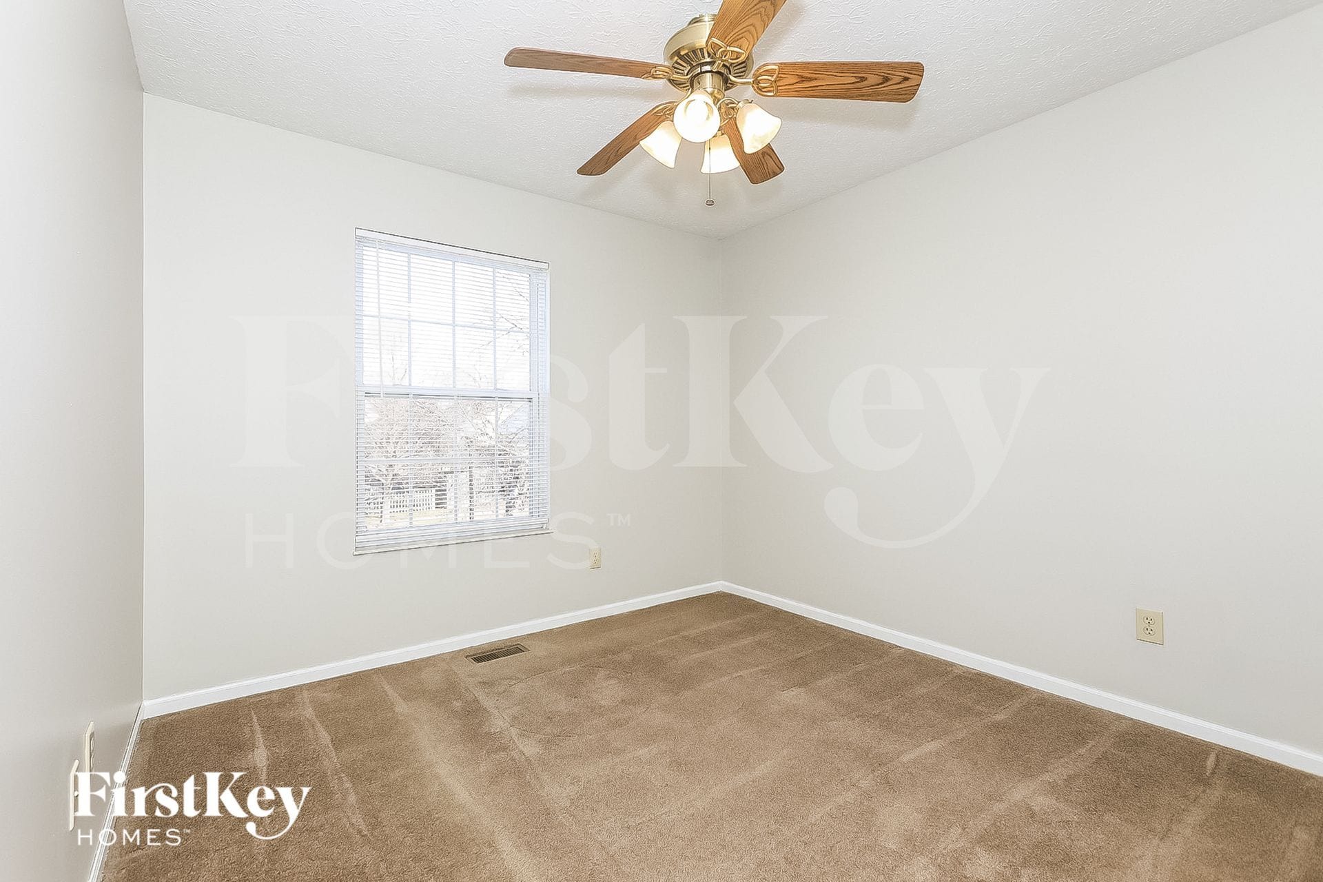 Building Photo - 1961 Big Tree Dr