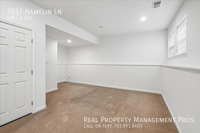 Building Photo - 7637 Hamelin Ln