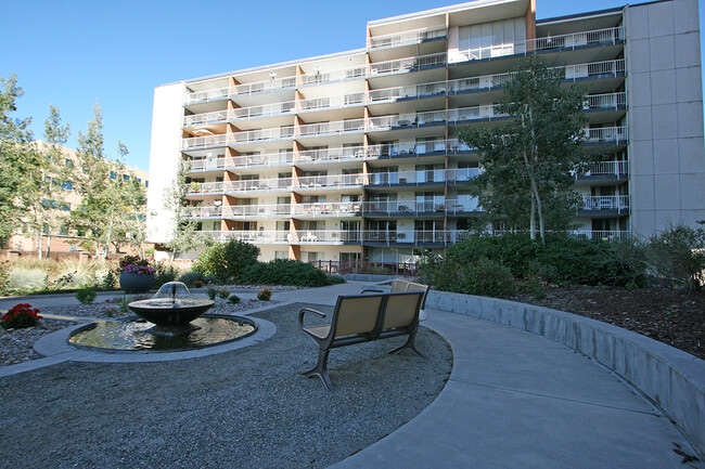 Building Photo - One Bedroom Condominium