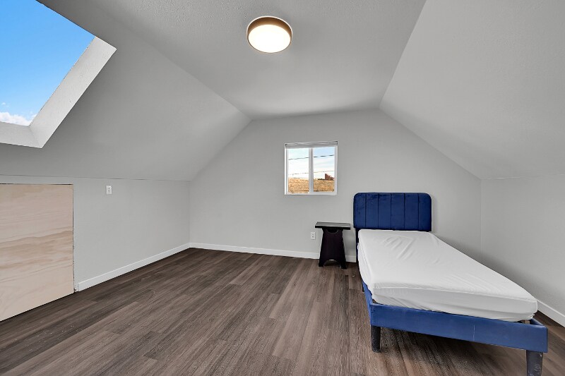 Building Photo - 660 Hickory St