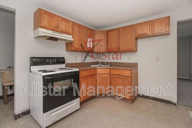 Building Photo - 1316 Massachusetts Ave