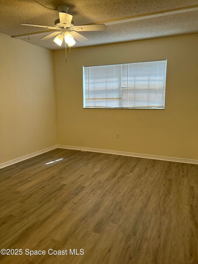 Building Photo - 3135 Shady Dell Ln