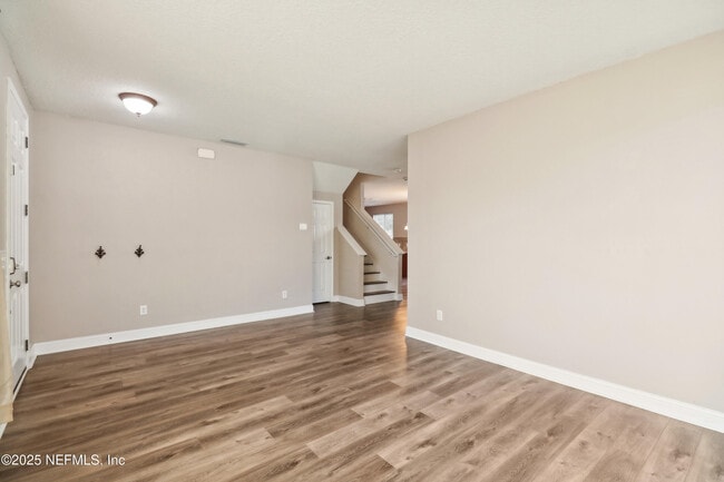 Building Photo - 669 Picasso Ave