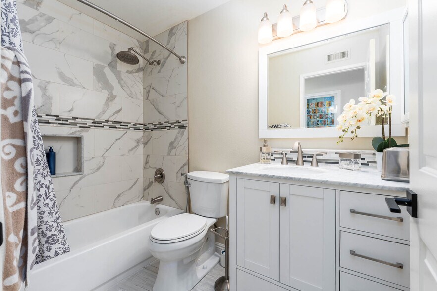 Building Photo - 2286 Willow Ave