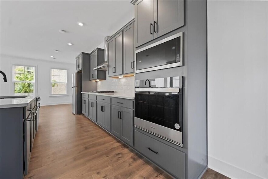 Building Photo - 3381 Macaiva Aly