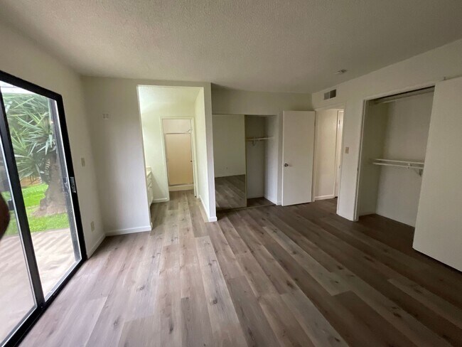 Building Photo - 4162 W Palo Alto Ave