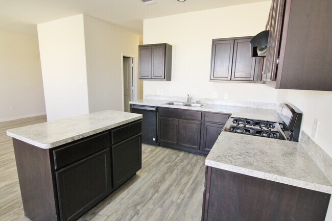 Building Photo - 6267 Brenwood Cir