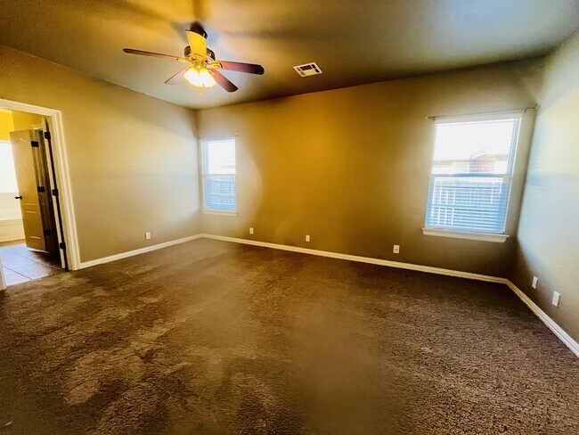 Building Photo - 16709 Valderama Way