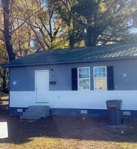 Building Photo - 706 Wren St