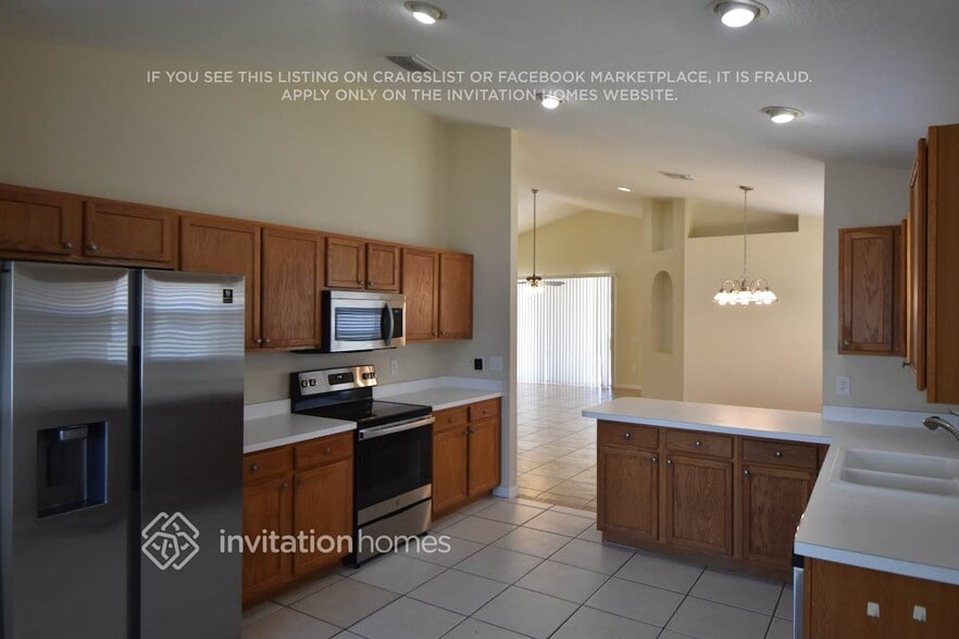 Building Photo - 13806 Royston Bend