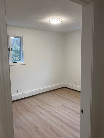 Building Photo - 495 Lafayette Rd