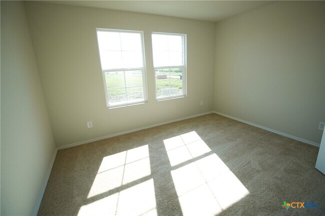 Building Photo - 472 Desert Willow