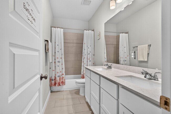 Building Photo - 2122 Alabaster Est Dr