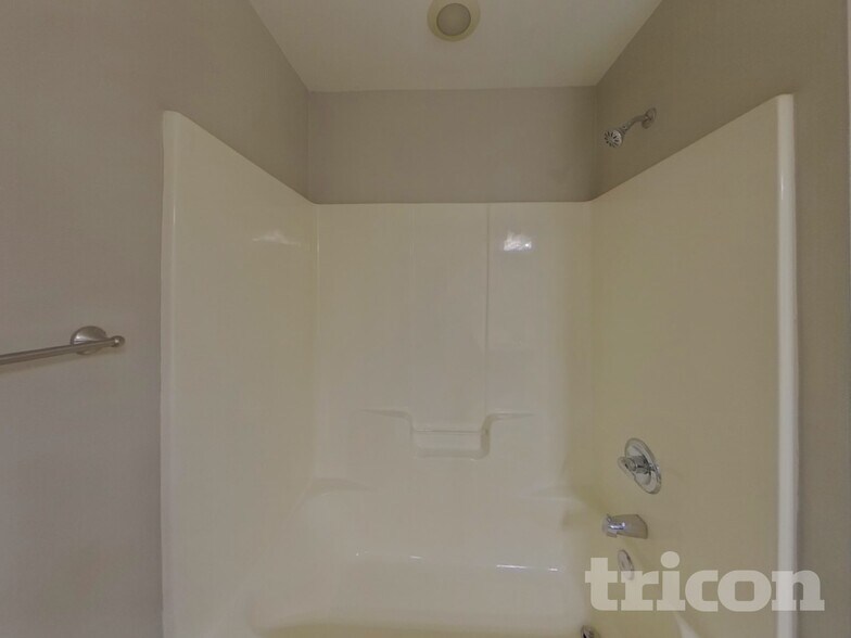 Building Photo - 1027 Coulwood Ln