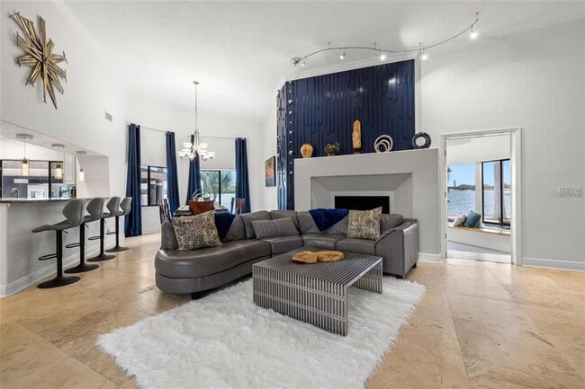 Building Photo - 2785 Bayside Dr S