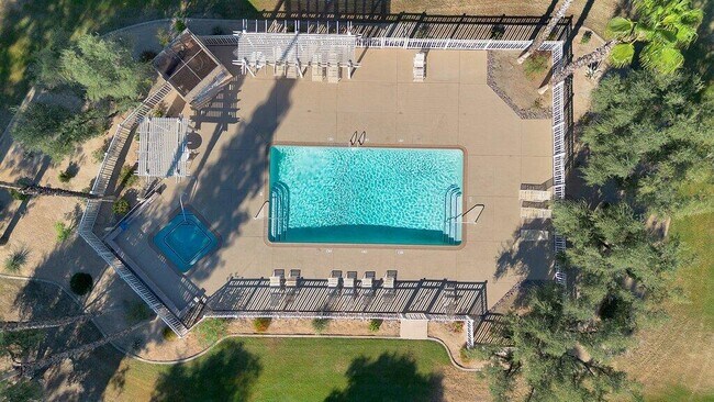 Building Photo - 41071 Preston Trail