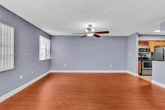 Building Photo - 2810 N Oakland Forest Dr