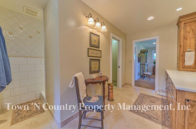 Building Photo - Spacious San Benancio Estate on Over 1 Acre with Workshop, RV Parking & Pasture Area