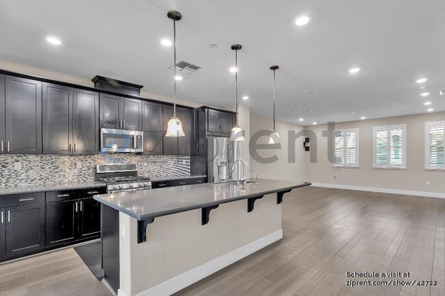 Building Photo - 4086 Kinsale St