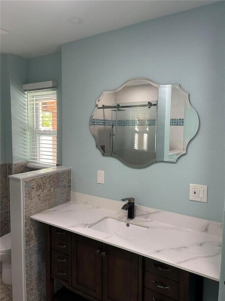 Building Photo - 717 Sunset Cove