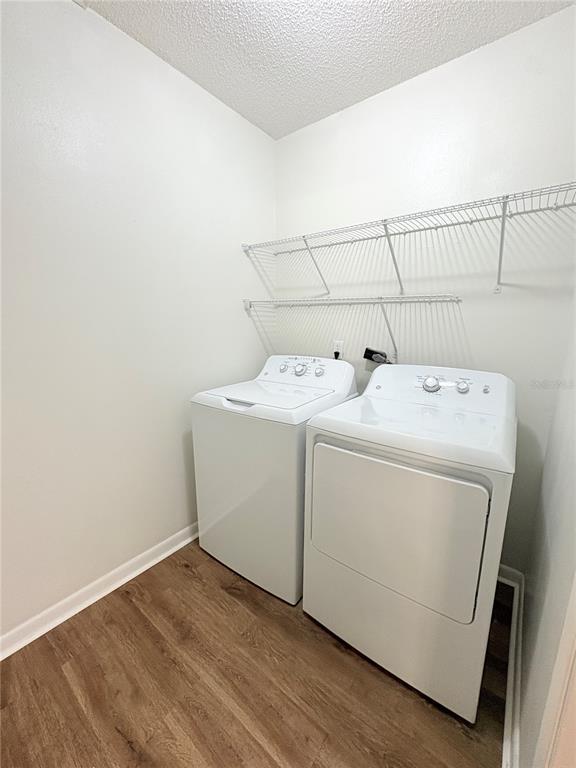 Building Photo - 851 Creekway Ct