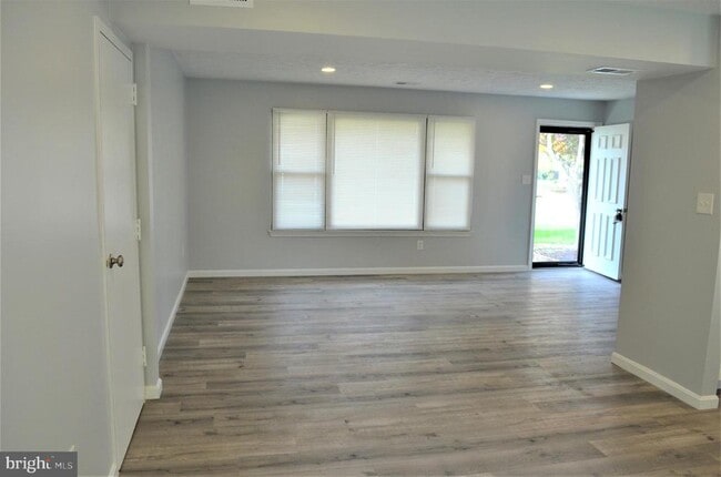 Building Photo - 14903 Neath Ct