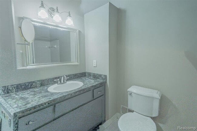 Building Photo - 44613 New Hampshire Dr