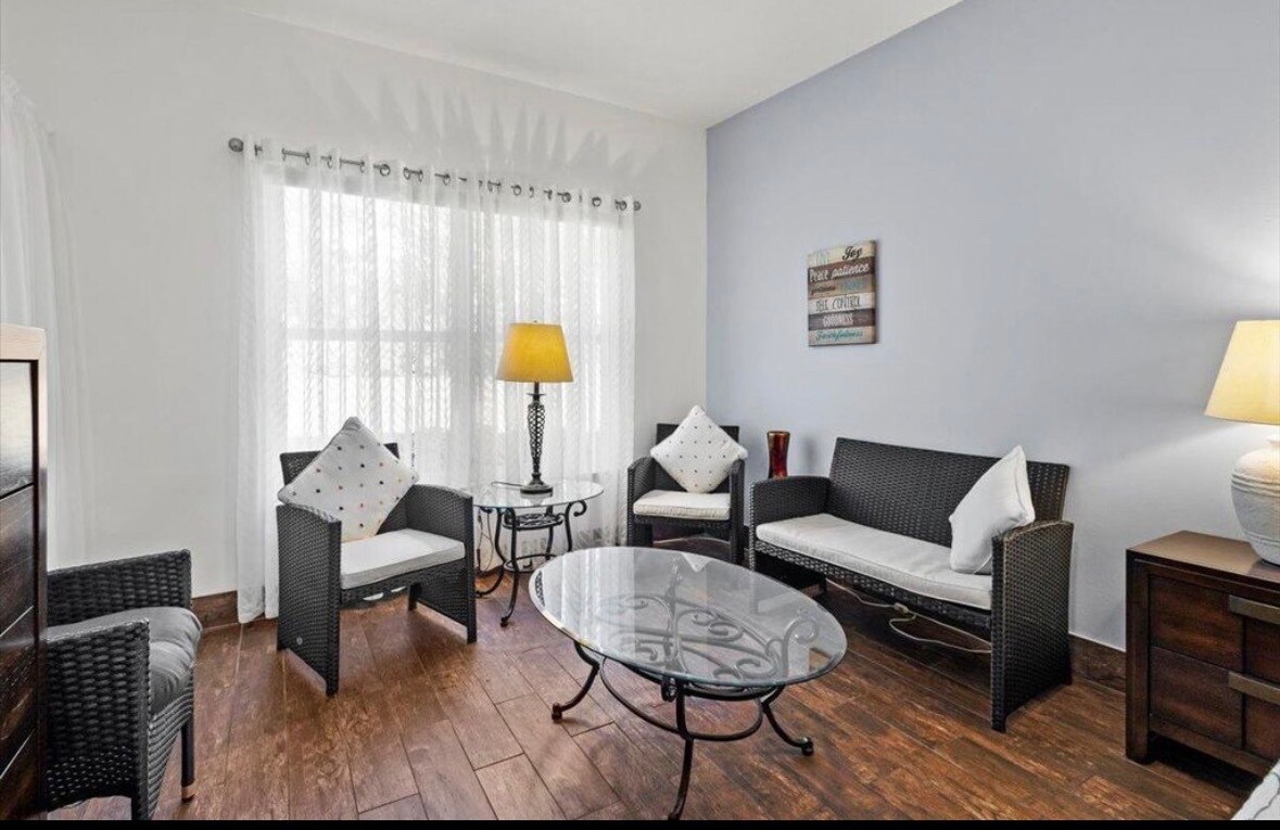 Building Photo - 9862 Perfect Dr