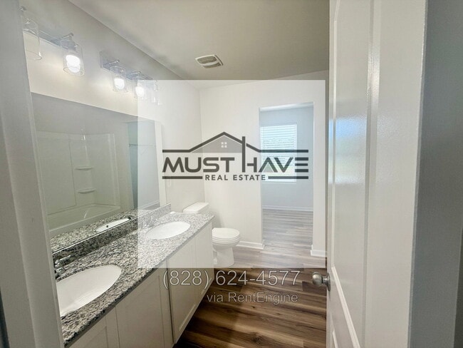 Building Photo - 15 Harvest Ridge Dr
