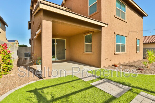 Building Photo - 18787 W Yucatan Dr