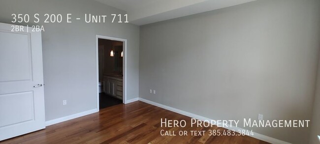 Building Photo - Beautiful Downtown Apartment!