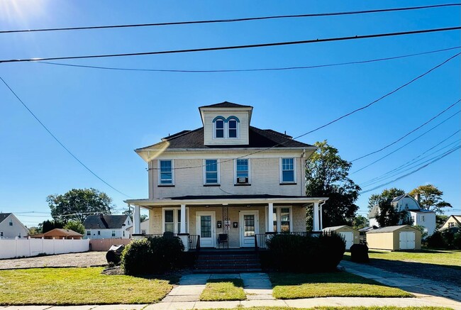 Building Photo - 275 Kilcourse St