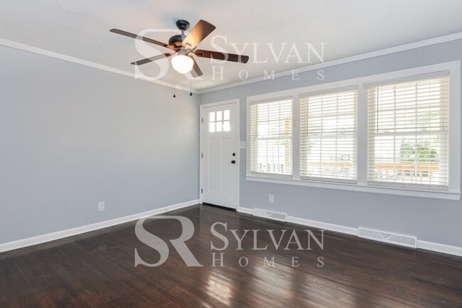 Building Photo - Enjoy living the good life in this 3 bedroom, 2.5 bathroom home