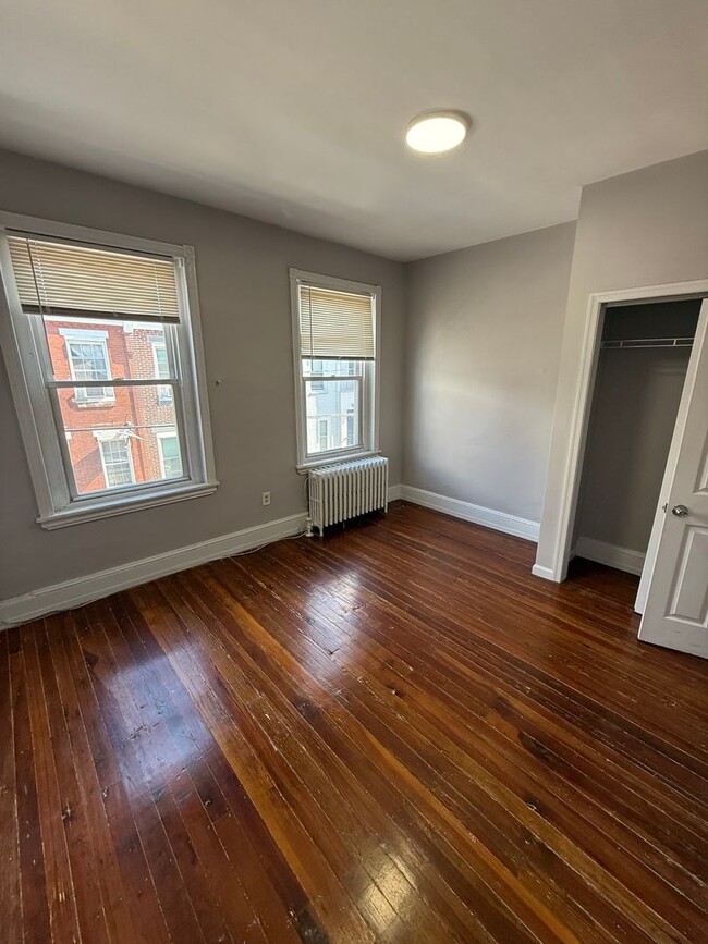 Building Photo - Point Breeze 3 bedroom South Philly