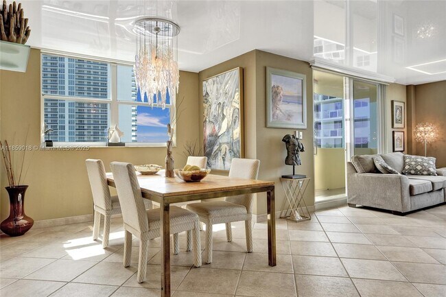 Building Photo - 1833 S Ocean Dr