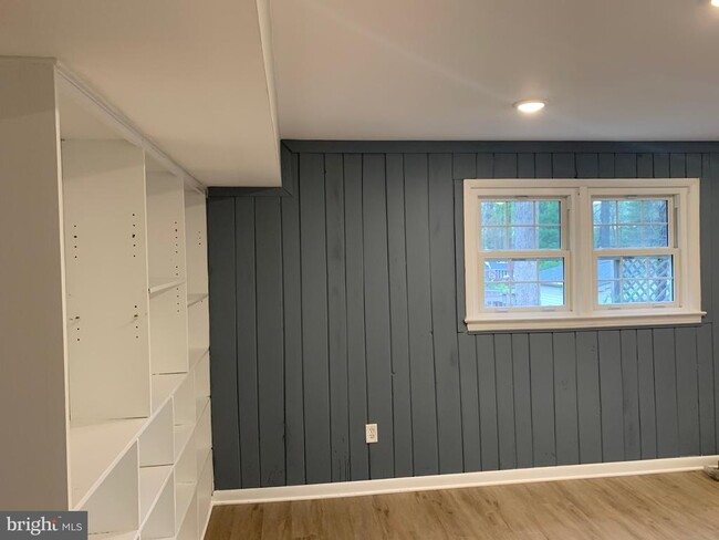 Building Photo - 6810 Fern Ln