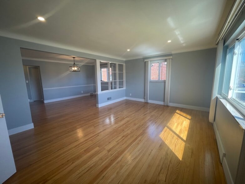 Building Photo - 5706 Grace Ave