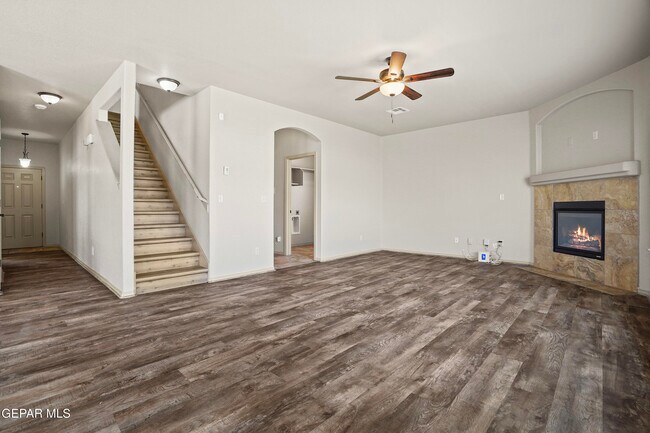Building Photo - 3143 Hidden Creek Dr