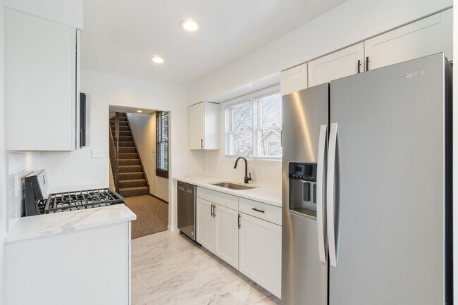 Building Photo - 4312 Lydia St