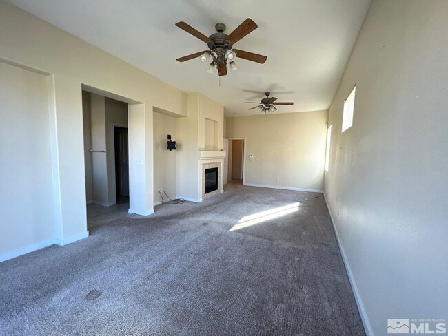 Building Photo - 5555 Sawgrass Ln