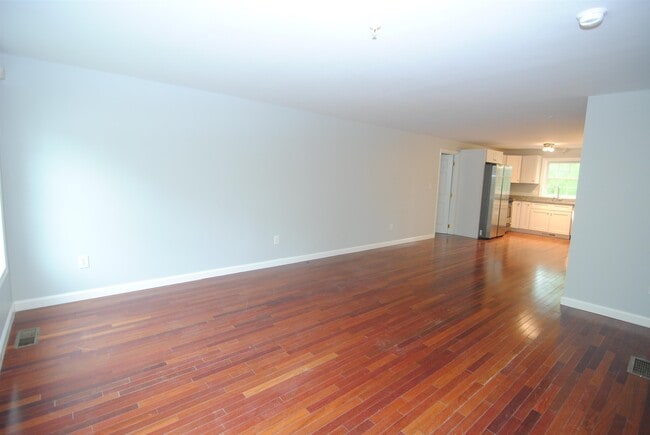 Building Photo - 75 Overlook Cir
