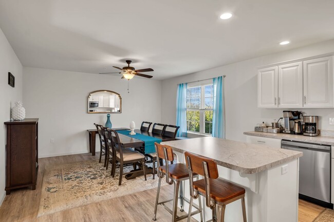 Building Photo - Luxury 4/BR townhome in Carlisle