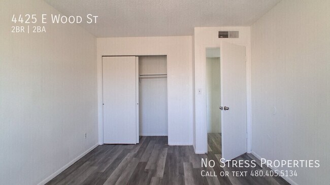 Building Photo - 4425 E Wood St