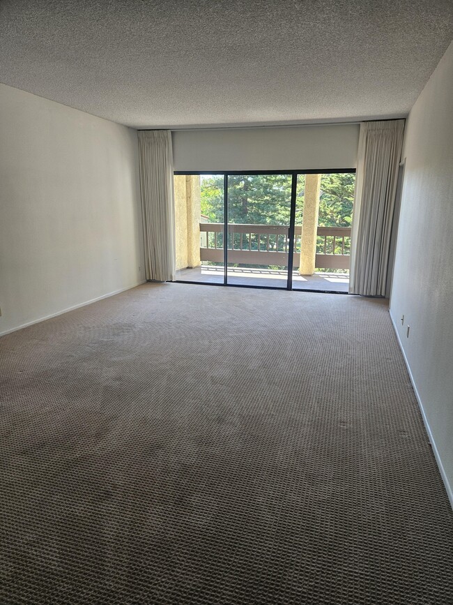 Building Photo - 85 Seaview Dr