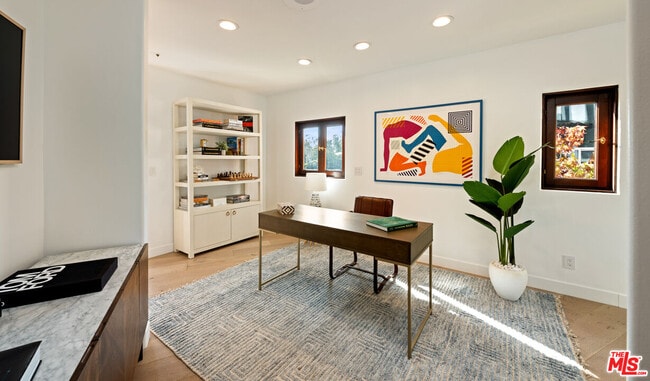 Building Photo - 1381 Summitridge Dr